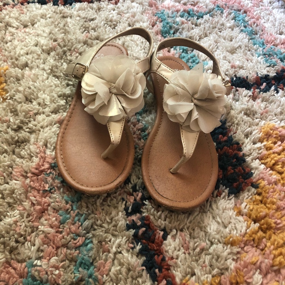 Girl gold sandals